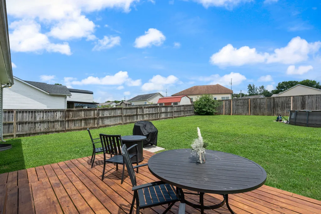 1967 Farmington Court Columbia TN 38401