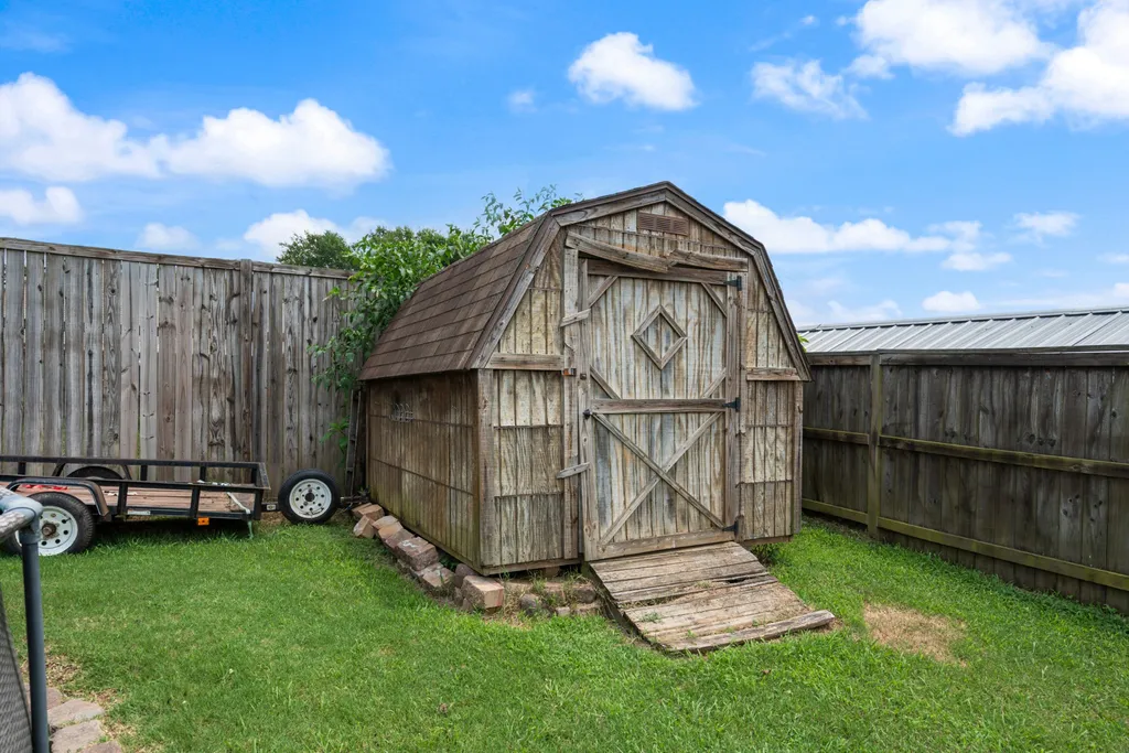 1967 Farmington Court Columbia TN 38401