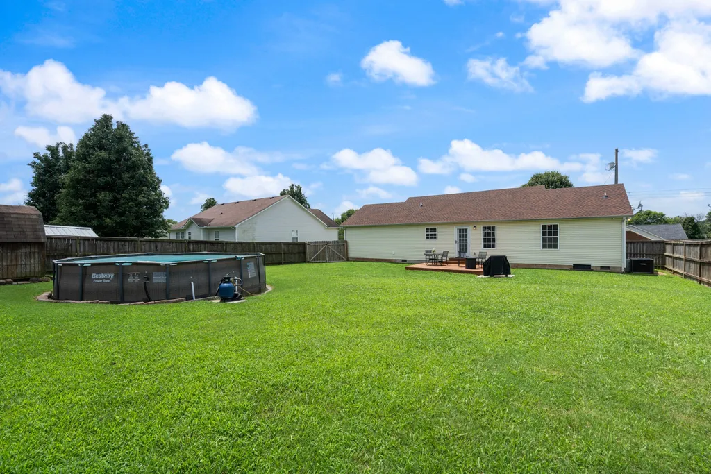 1967 Farmington Court Columbia TN 38401