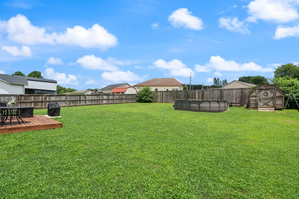 1967 Farmington Court Columbia TN 38401
