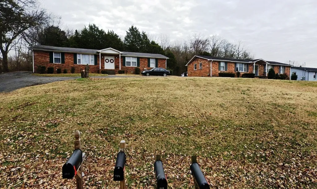 1008 Center Point Road Hendersonville TN 37075