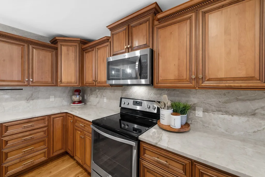 1032 Neeleys Bend Spring Hill TN 37174