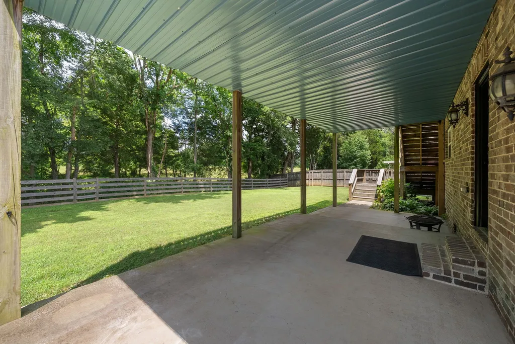 1032 Neeleys Bend Spring Hill TN 37174