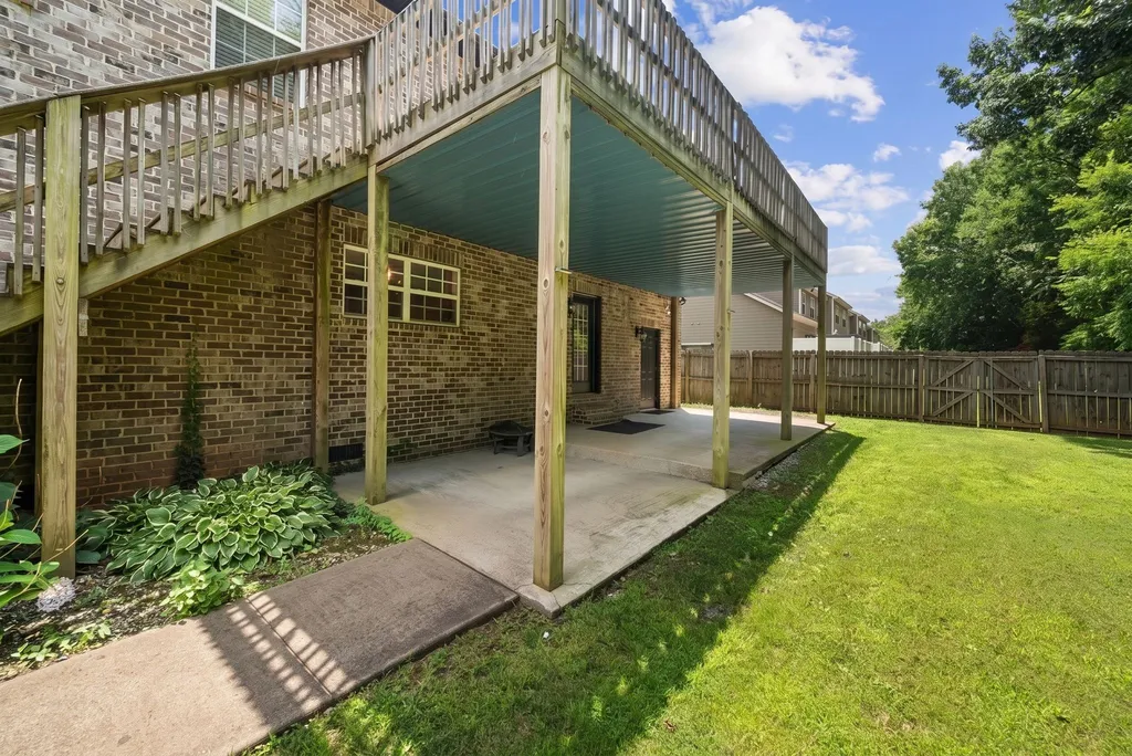 1032 Neeleys Bend Spring Hill TN 37174