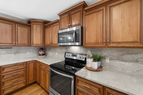 1032 Neeleys Bend Spring Hill TN 37174