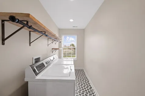 1032 Neeleys Bend Spring Hill TN 37174