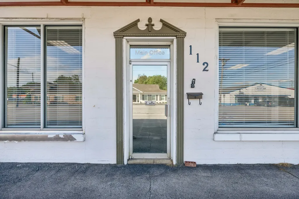 112 W Lauderdale Street Tullahoma TN 37388