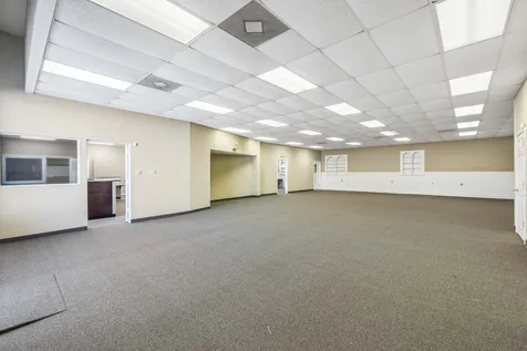 112 W Lauderdale Street Tullahoma TN 37388