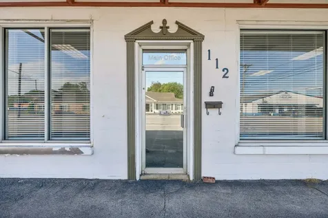 112 W Lauderdale Street Tullahoma TN 37388