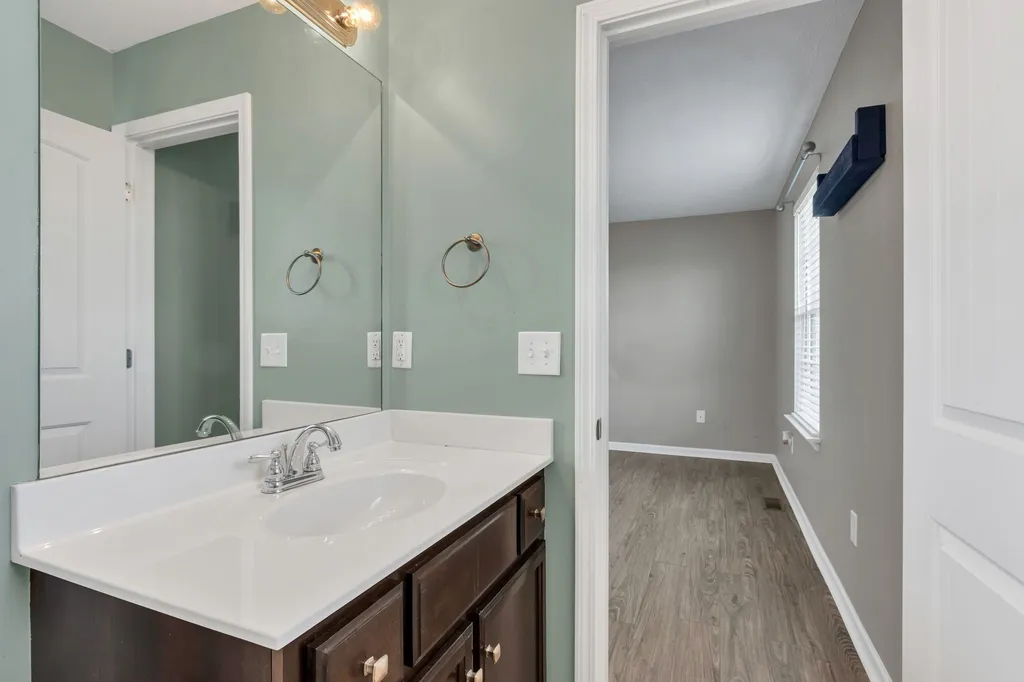 2417 New Holland Circle Murfreesboro TN 37128