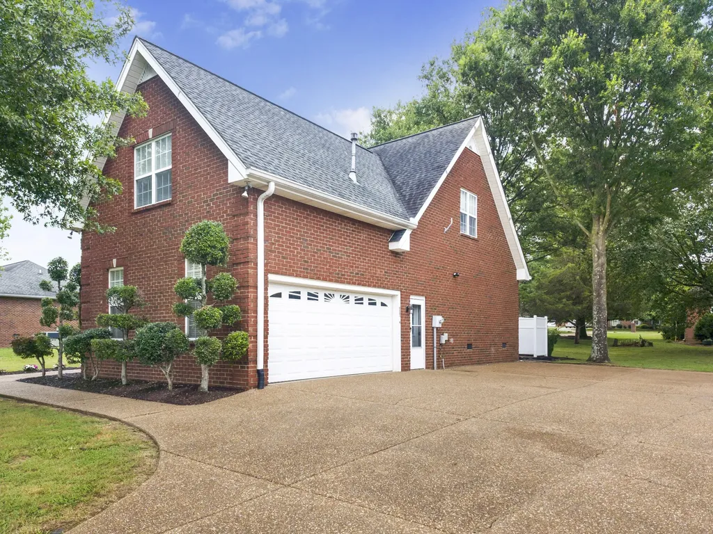 306 Chestnut Lane Lebanon TN 37087