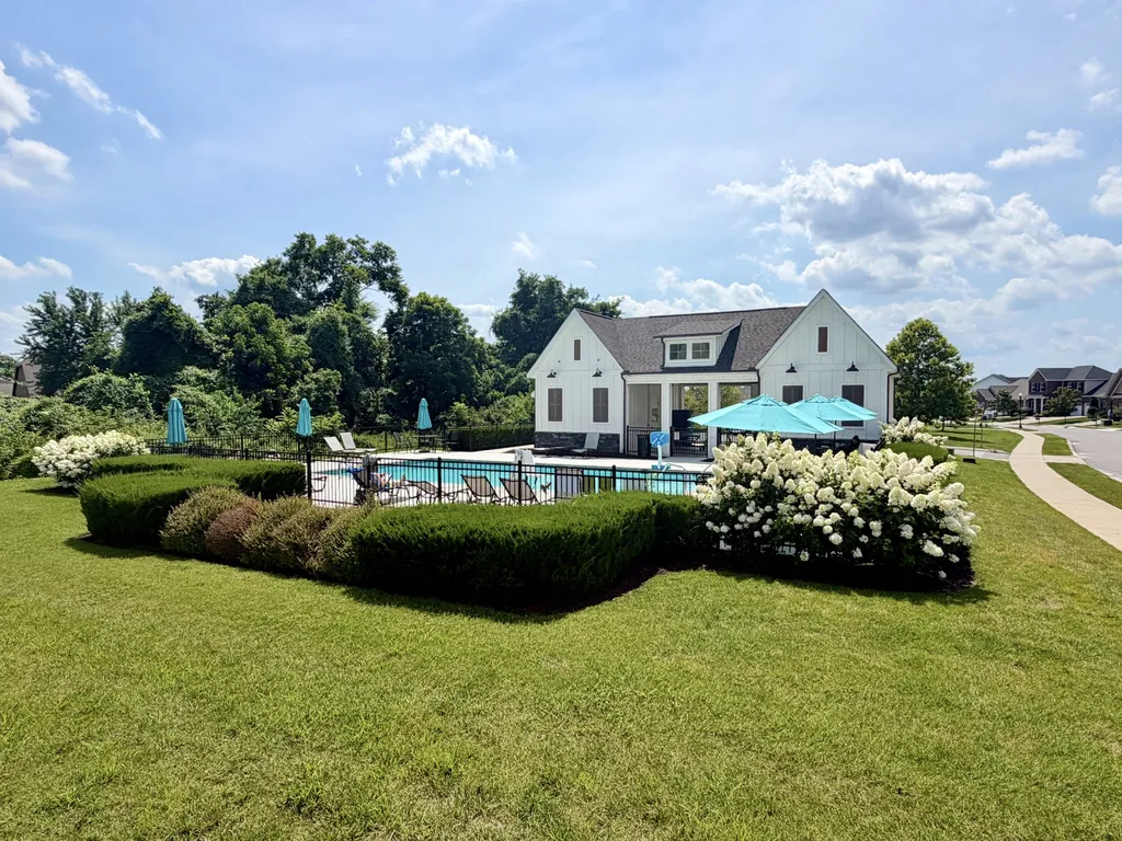1036 Westgate Drive Gallatin TN 37066