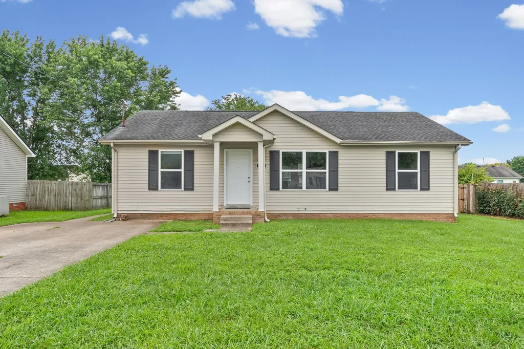 307 Alan Court Oak Grove KY 42262