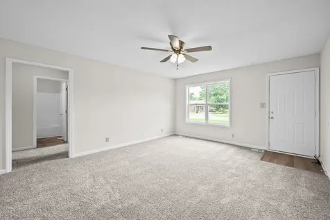 307 Alan Court Oak Grove KY 42262