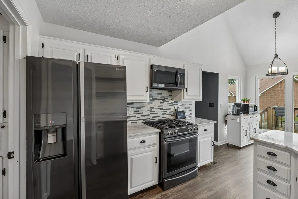 2055 Bon Drive Greenbrier TN 37073