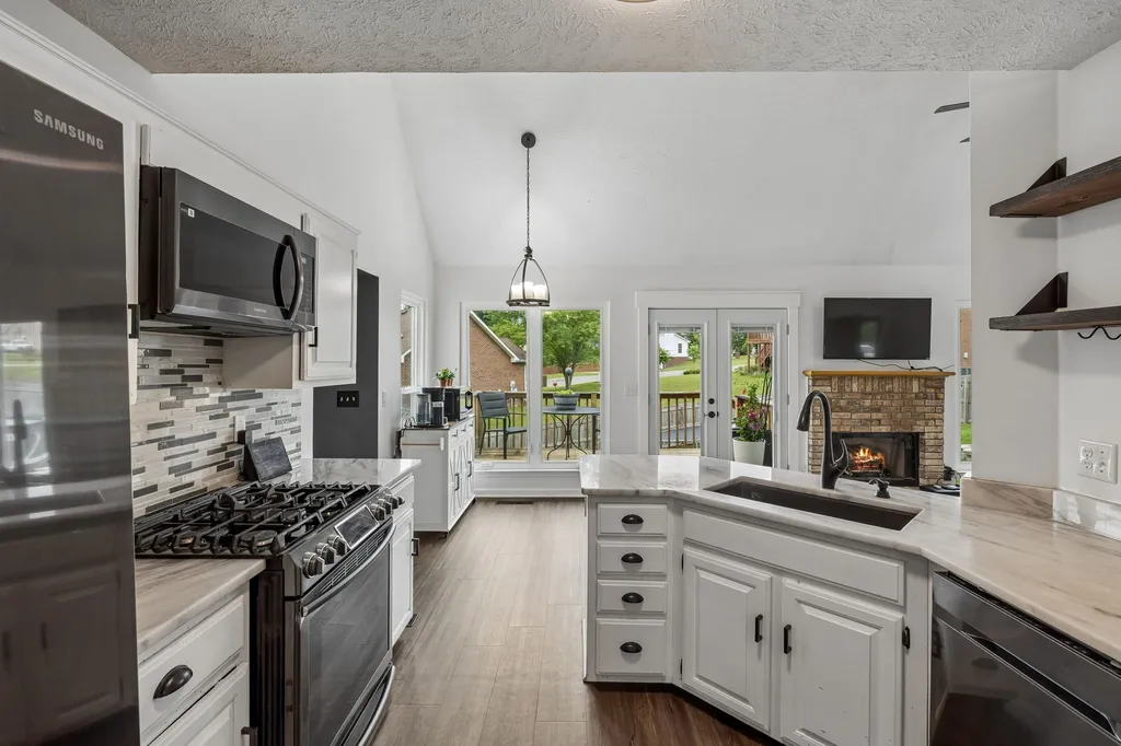 2055 Bon Drive Greenbrier TN 37073