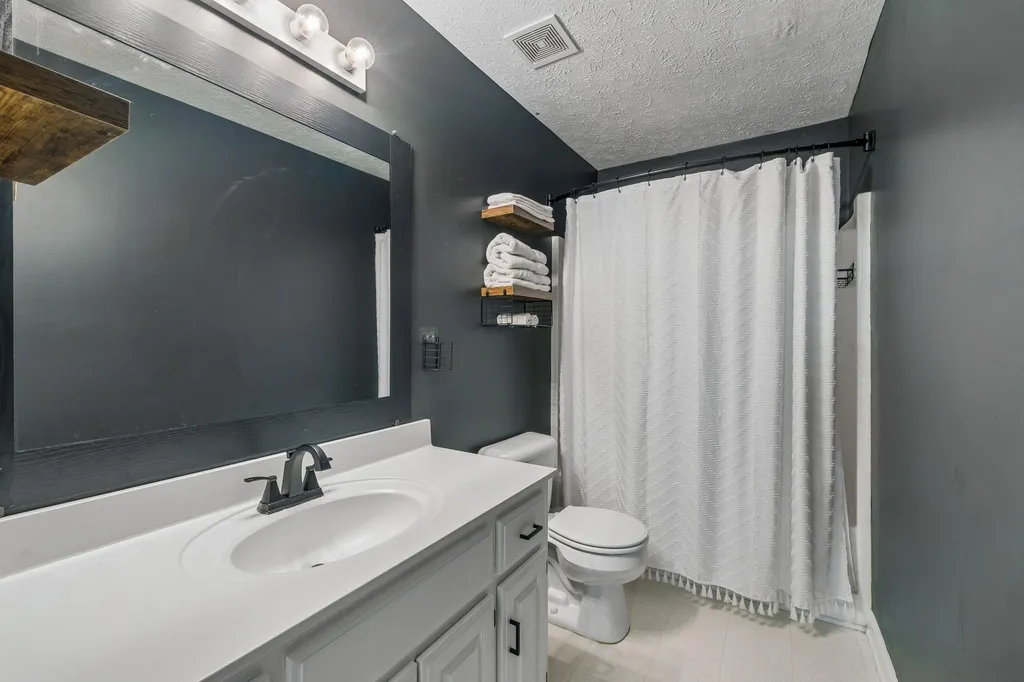 2055 Bon Drive Greenbrier TN 37073