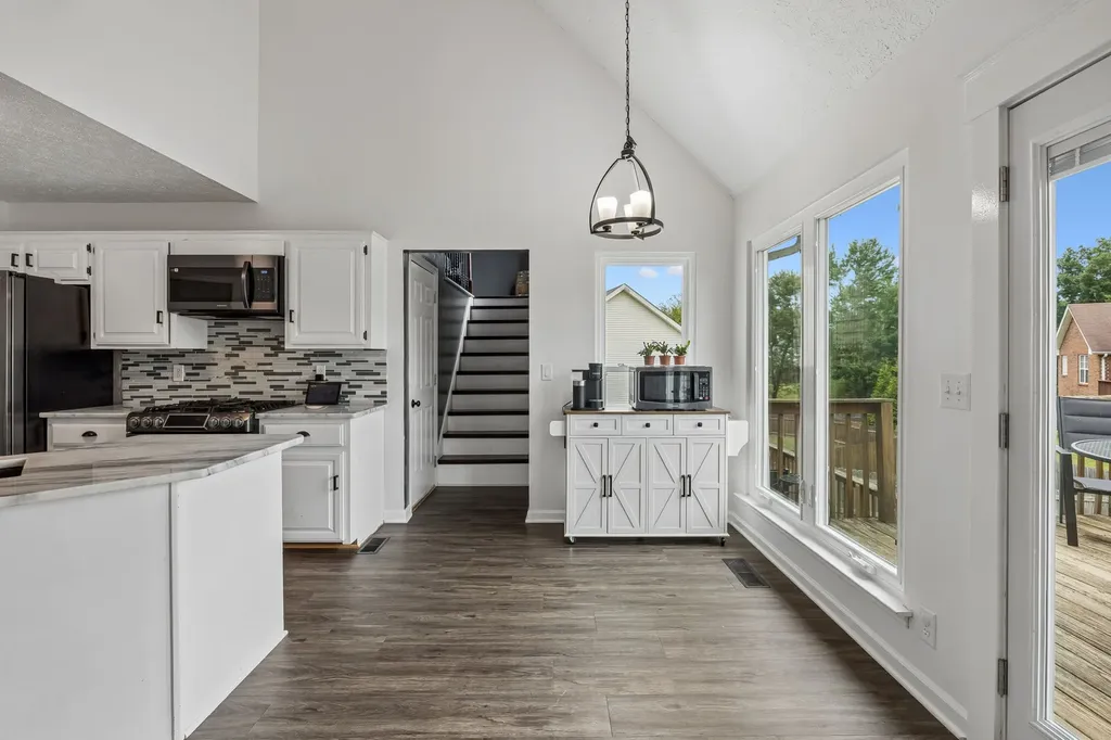 2055 Bon Drive Greenbrier TN 37073