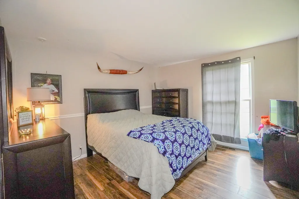 1094B Center Point Road Hendersonville TN 37075