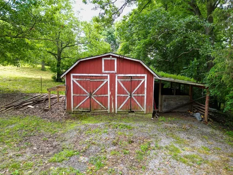 1094B Center Point Road Hendersonville TN 37075