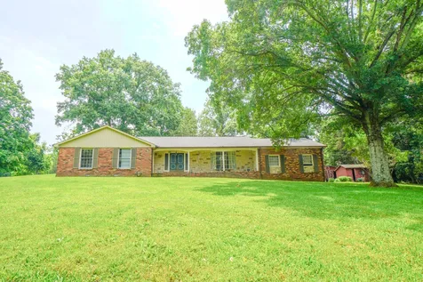 1094B Center Point Road Hendersonville TN 37075