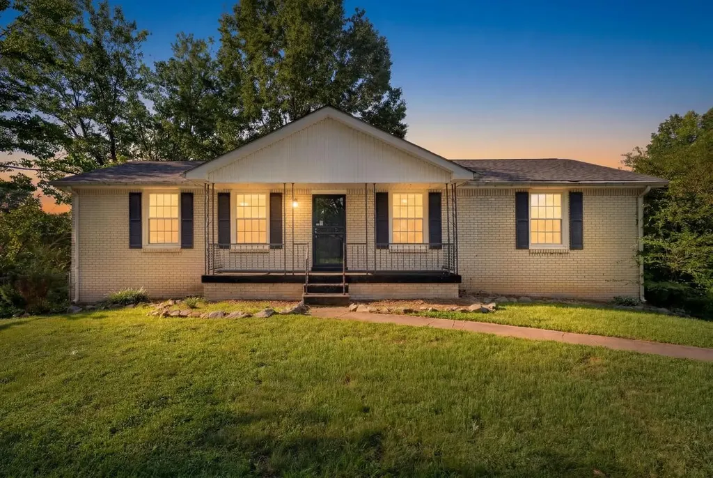 304 Notgrass Road Clarksville TN 37042