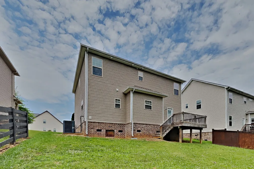 1048 Solomon Lane Spring Hill TN 37174