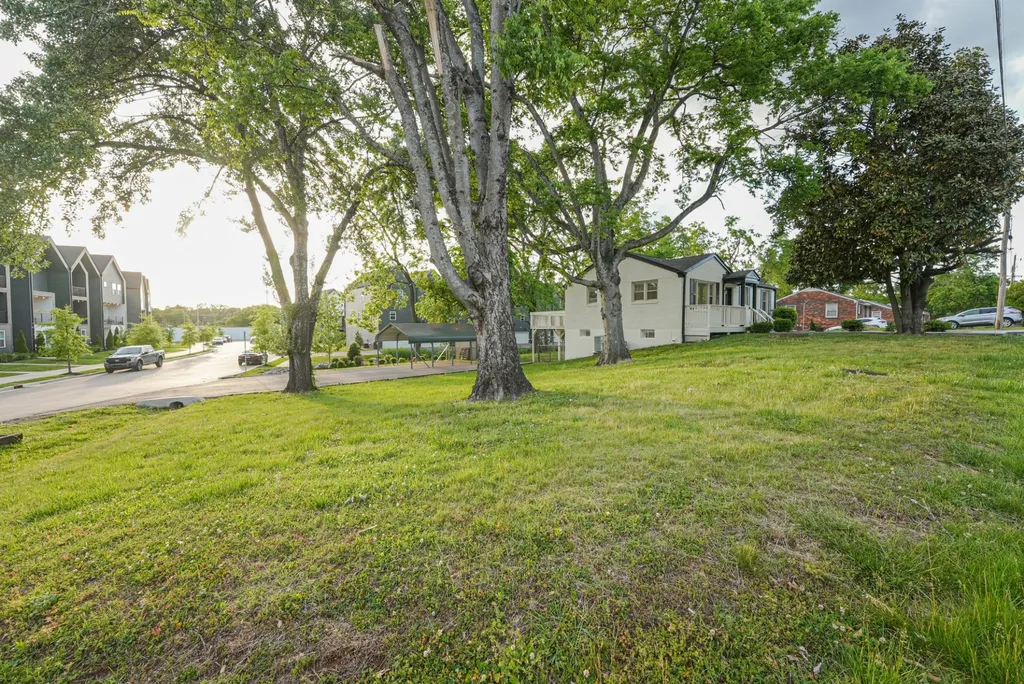 126 Donelsonwood Drive Nashville TN 37214