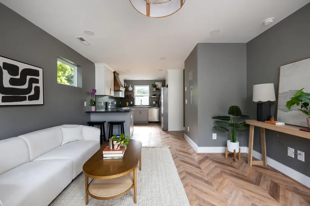 1104 Matthews Place Nashville TN 37206