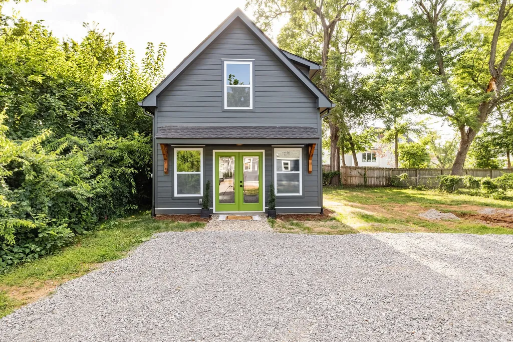 1104 Matthews Place Nashville TN 37206
