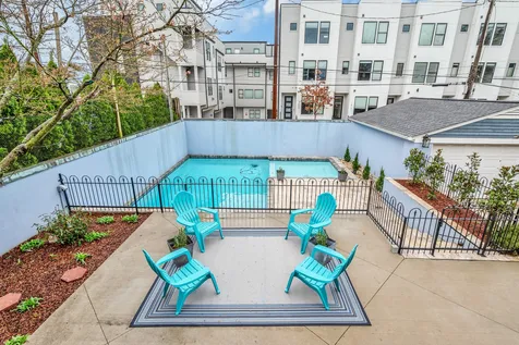 1619 18th Ave, S Nashville TN 37212