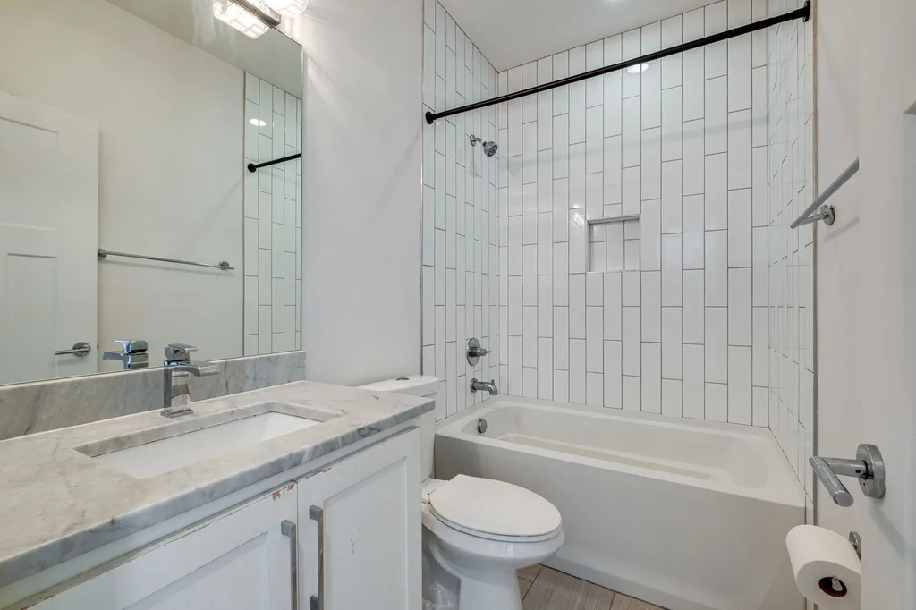 2022B 10th Ave, S Nashville TN 37204