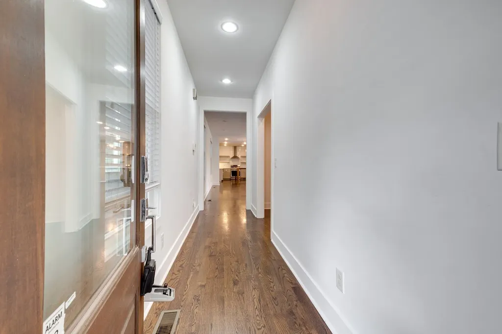 2022B 10th Ave, S Nashville TN 37204