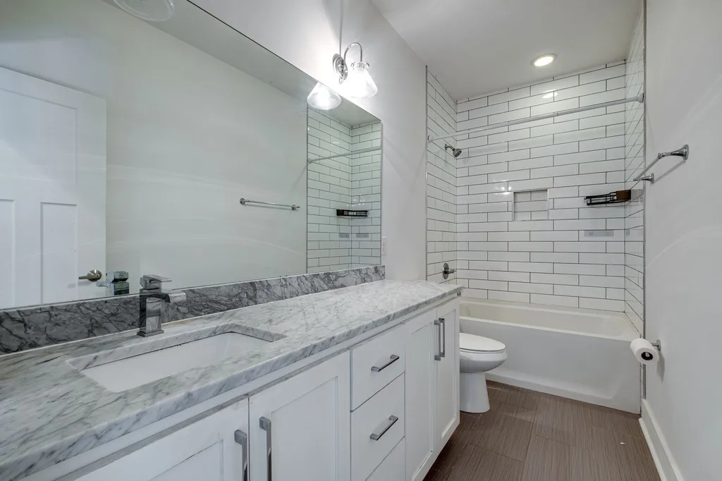 2022B 10th Ave, S Nashville TN 37204