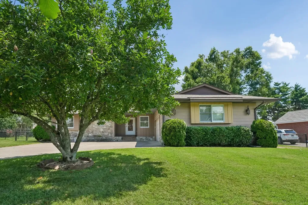 119 Stonehouse Drive Gallatin TN 37066