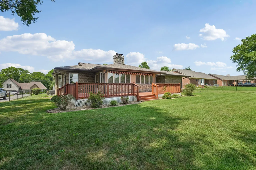 119 Stonehouse Drive Gallatin TN 37066