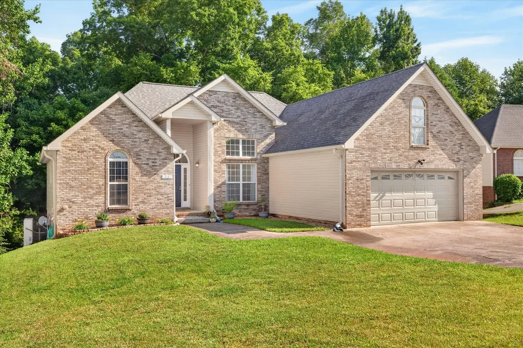 77 West Drive Clarksville TN 37040