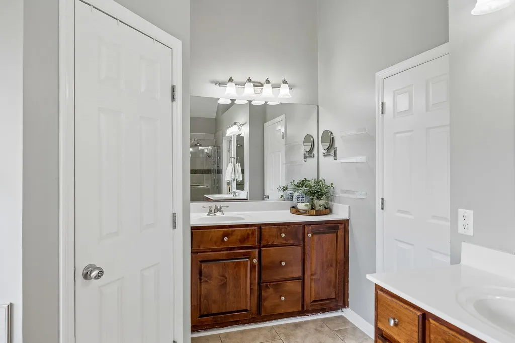 1013 The Long Run Columbia TN 38401