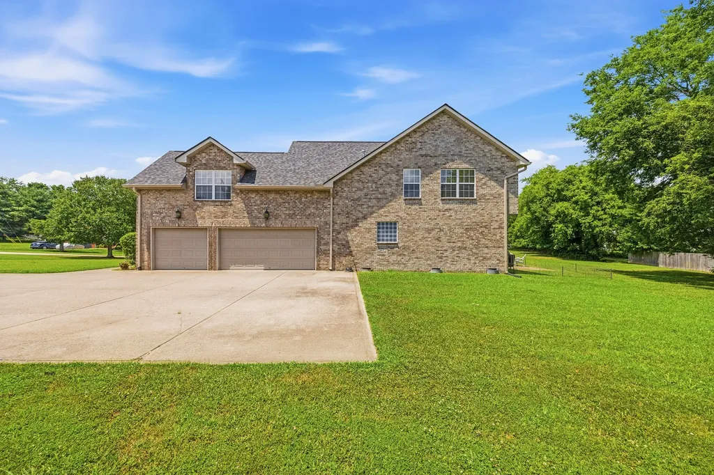 155 Brightstar Court Gallatin TN 37066