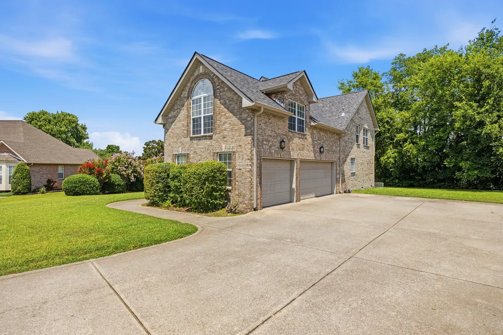 155 Brightstar Court Gallatin TN 37066