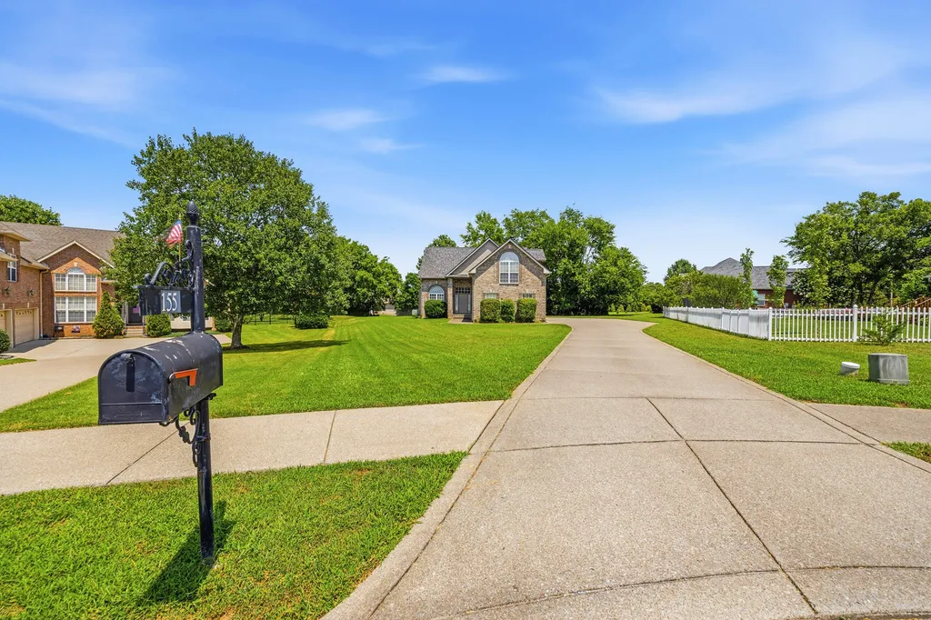 155 Brightstar Court Gallatin TN 37066