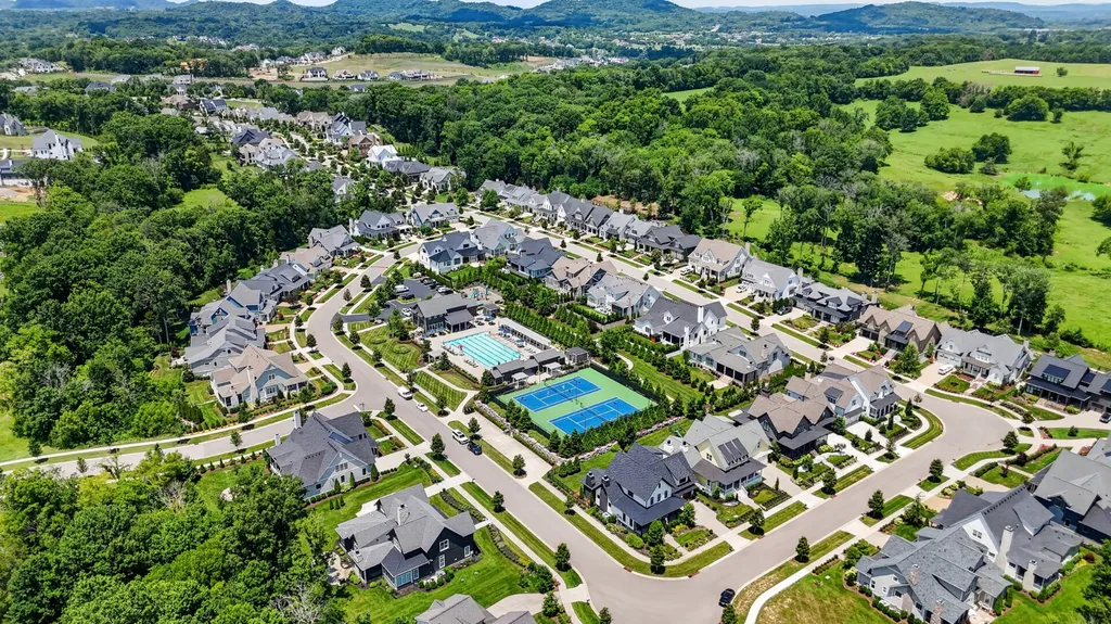 8514 Blanton Court College Grove TN 37046