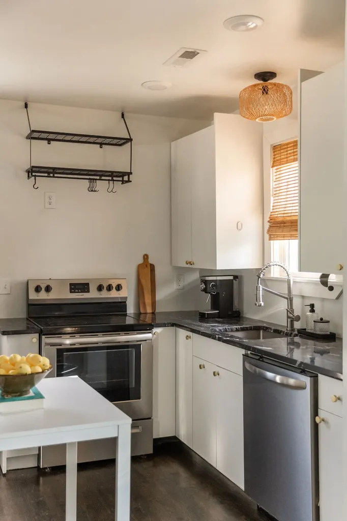 1104 Matthews Place Nashville TN 37206