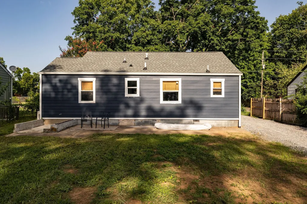 1104 Matthews Place Nashville TN 37206