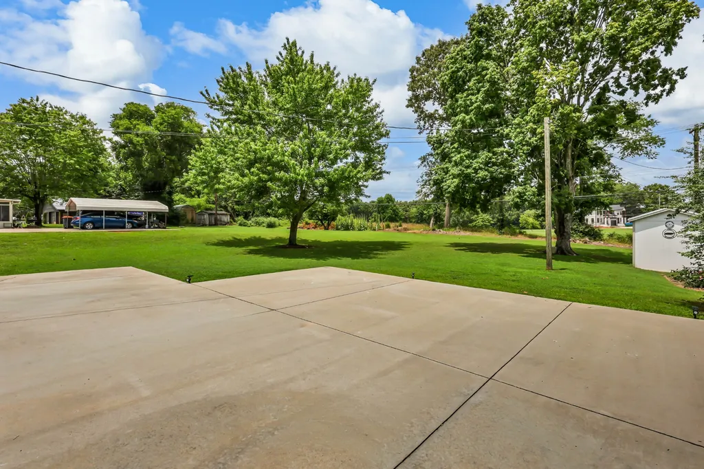 341 Kimbrough Road Clarksville TN 37043