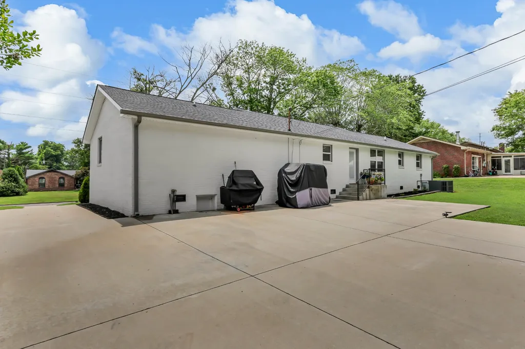341 Kimbrough Road Clarksville TN 37043