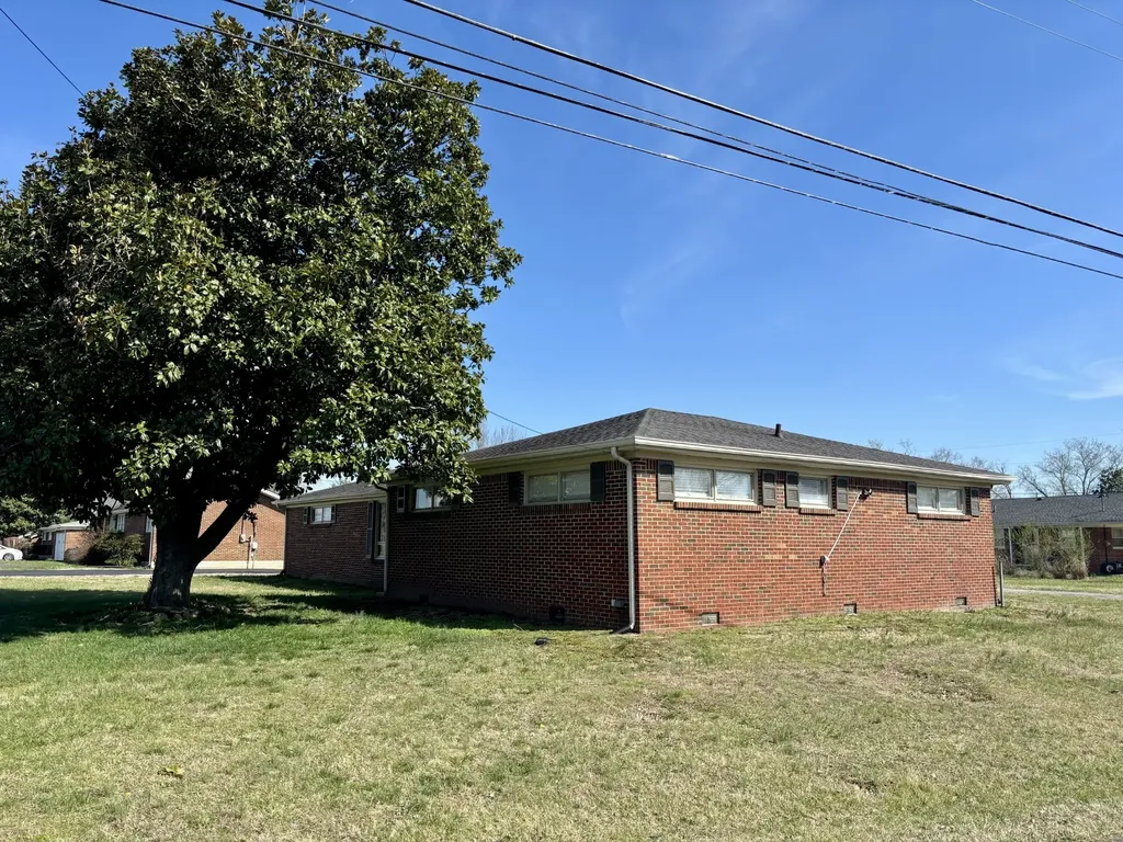223 Cardinal Drive Mcminnville TN 37110
