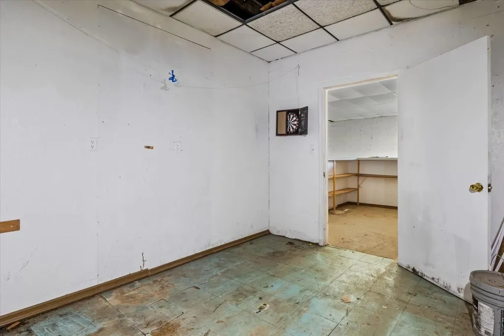 223 Long Street New Johnsonville TN 37134