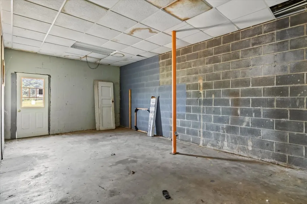 223 Long Street New Johnsonville TN 37134
