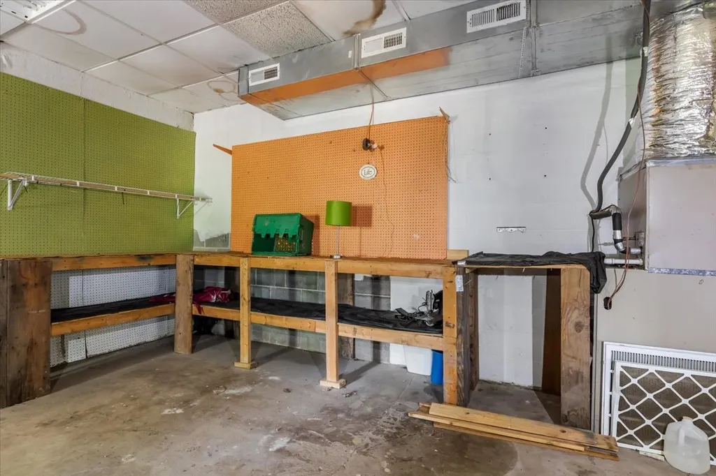 223 Long Street New Johnsonville TN 37134